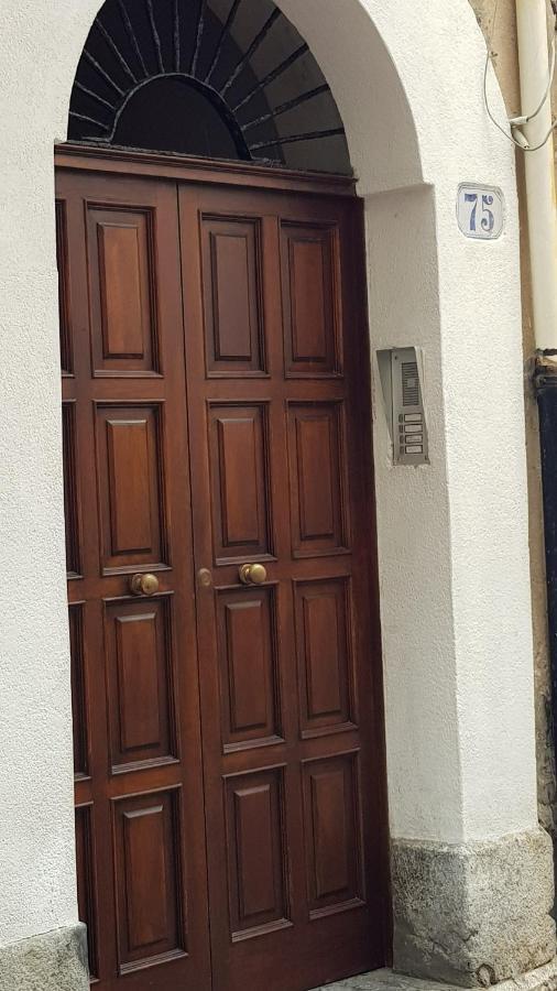 La Casa Di Mimi' Apartman Cefalù Kültér fotó
